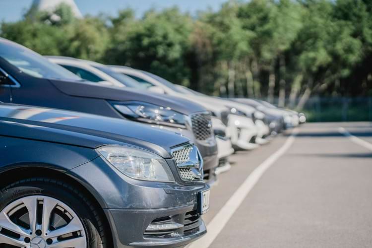 Parkplatz mit Valet Service am Kreuzfahrthafen Bremerhaven