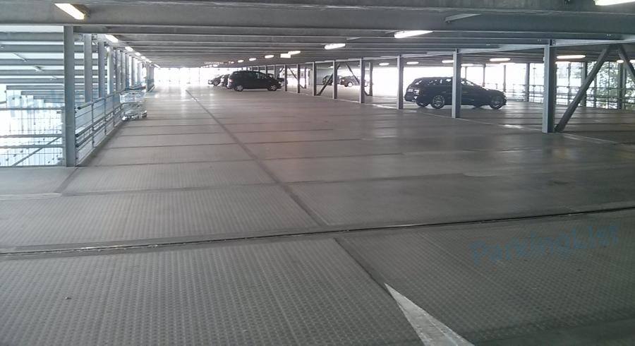 Innenansicht 3 - Parkgarage Raschplatz Kaufland Hannover