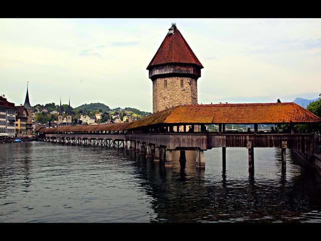 Parken in der Altstadt Luzern - Kapellbrücke