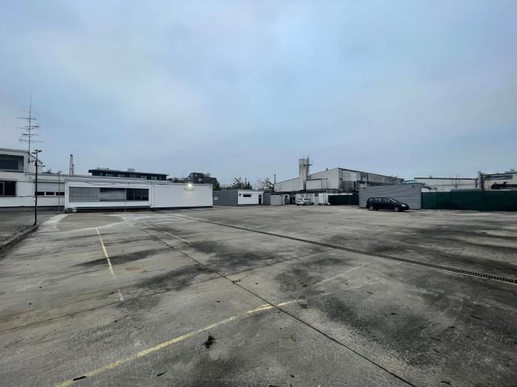 Parkplatz ohne Transfer zum Flughafen Düsseldorf