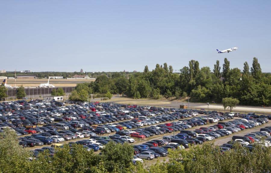 Parken Flughafen Berlin Tegel Geheimtipp www.parkinglist.de