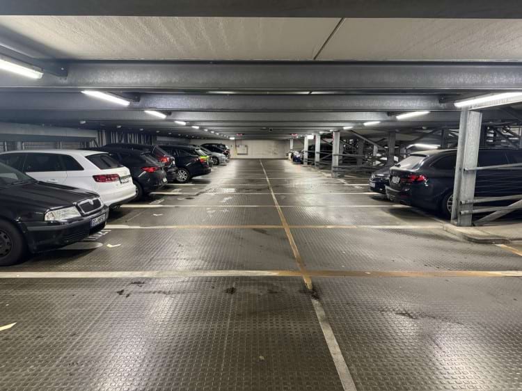 Parkplatz im Parkhaus inkl. Valet Service am Airport Frankfurt