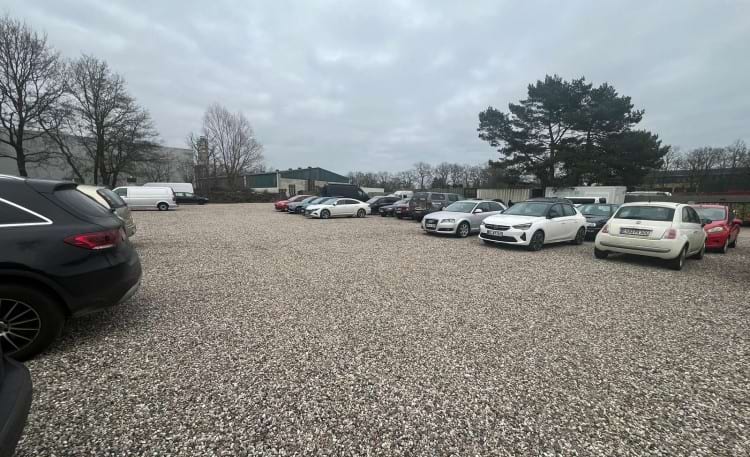 Parkplatz mit Shuttle Service zum Airport Hamburg