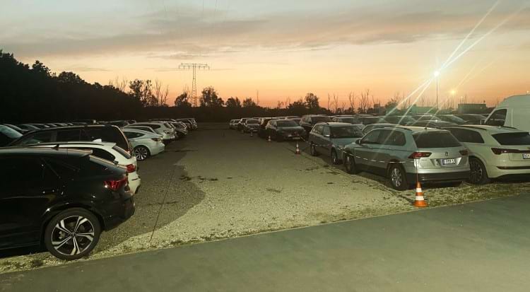 Parken mit Shuttle Service am Airport BER Berlin Brandenburg