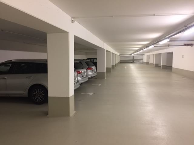 Parkplatz im Parkhaus inklusive Shuttle zum Airport Stuttgart