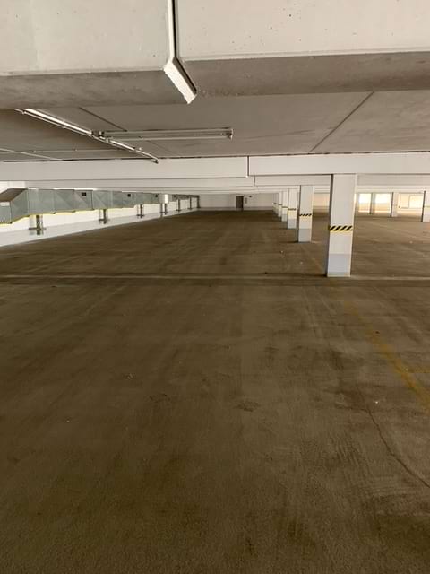 Parkplatz im Parkhaus inkl. Shuttle zum Hafen Frankfurt am Main