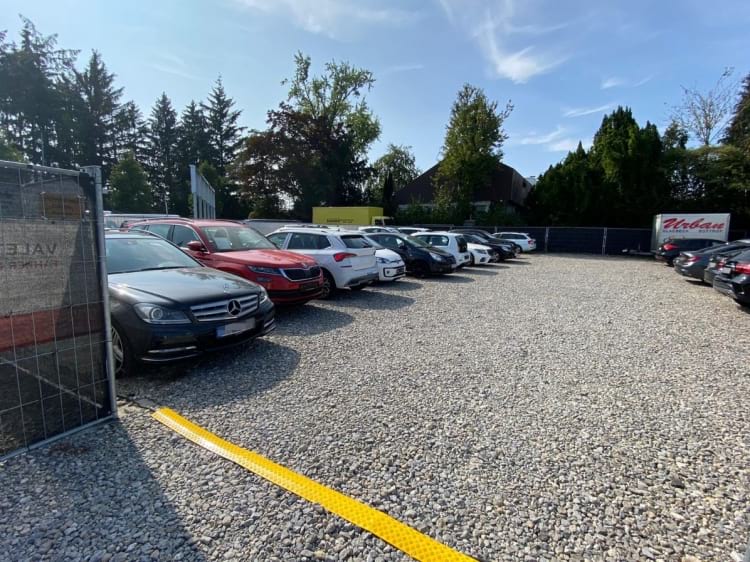 Parkplatz mit Valet Service am Airport Stuttgart