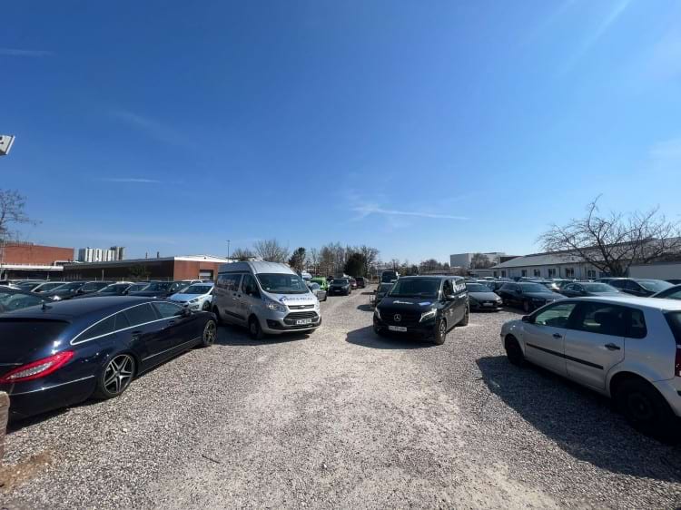 Parkplatz mit Shuttle Service zum Airport Hannover