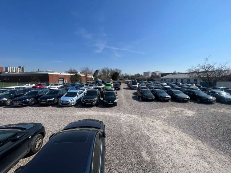 videoüberwachter Parkplatz mit Shuttle Service zum Flughafen Hannover