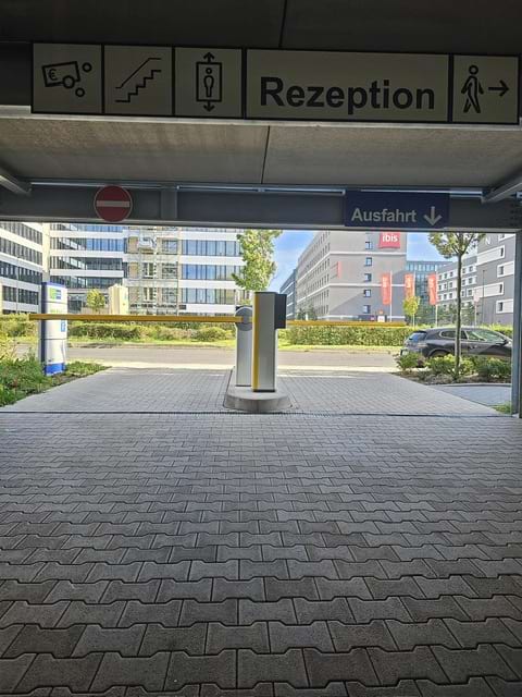 Valet-parking Flughafen Parkplatz Dus www.parkinglist.de