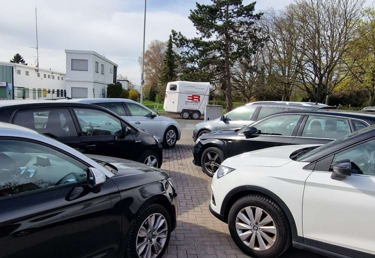 Frankfurter Flughafen Parken Mit Shuttle Günstig www.parkinglist.de