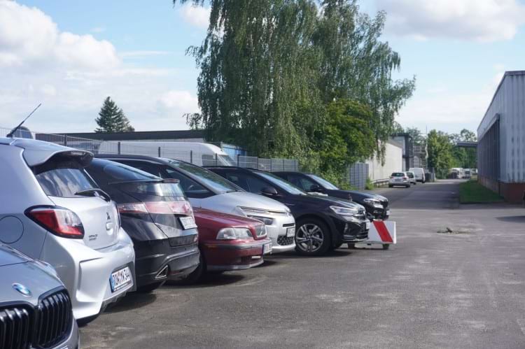 Parkplatz mit Shuttle Service zum Flughafen Hamburg