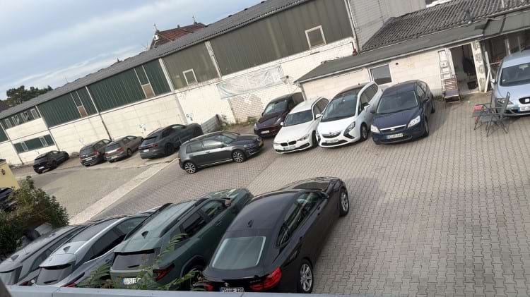 Parkplatz mit Shuttle Service zum Flughafen Düsseldorf
