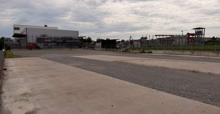 Parkplatz mit Shuttle Service zum Flughafen Stuttgart