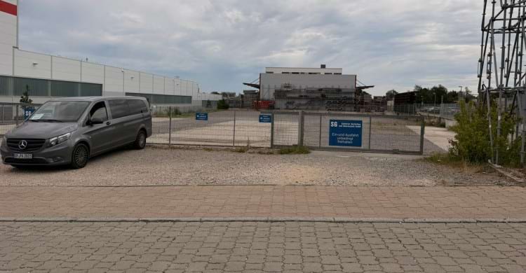 Parken mit Shuttle Service zum Flughafen Stuttgart