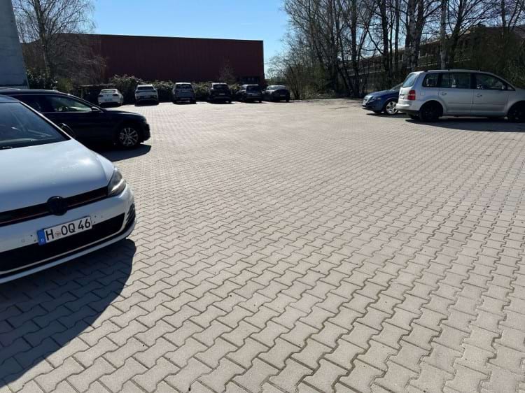 Parken mit Shuttle Service zum Flughafen Hannover