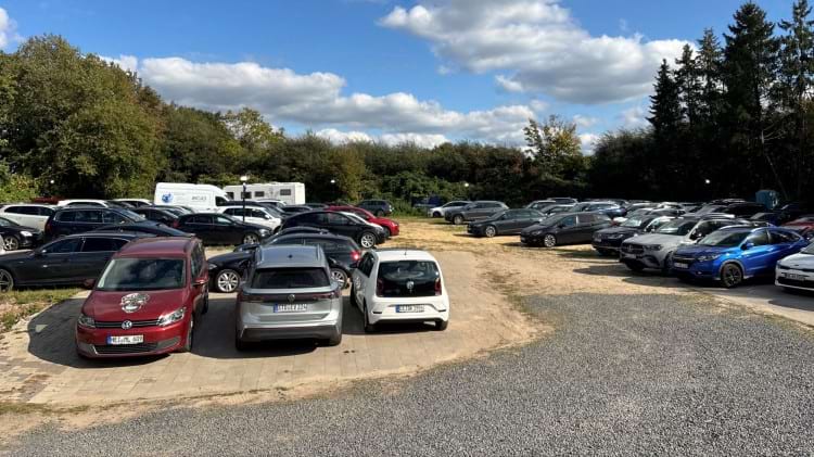 Parkplatz mit Shuttle Service zum Airport Hamburg