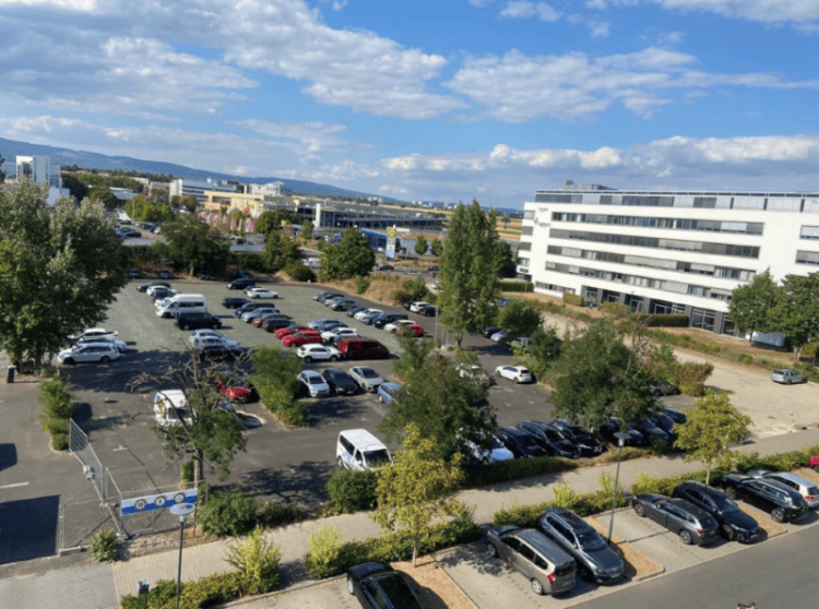 Parkplatz mit Shuttle Service zum Flughafen Frankfurt