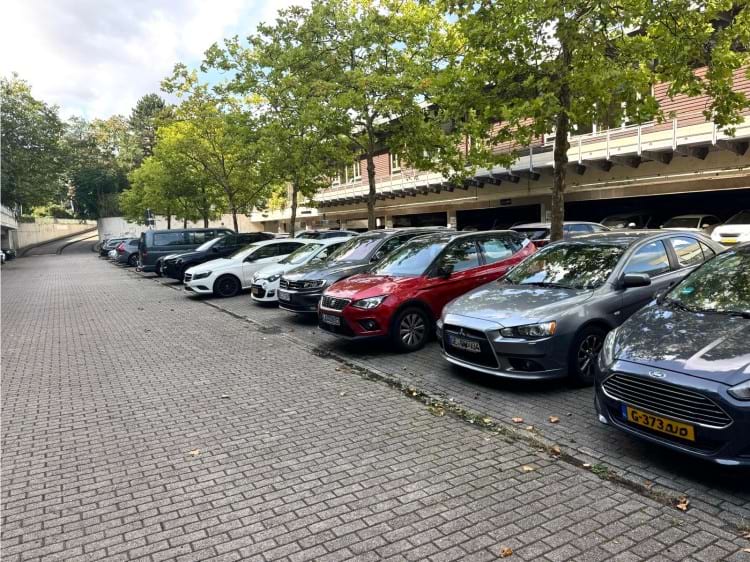 Parken mit Shuttle Service zum Airport Düsseldorf