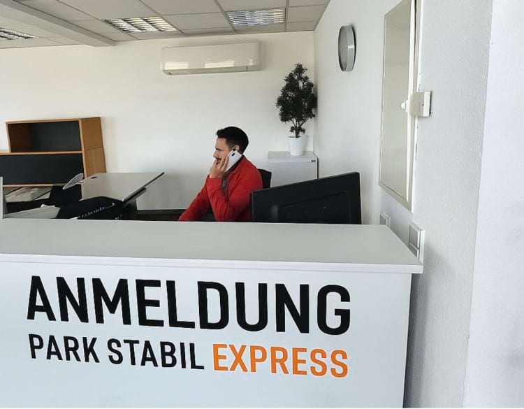 Empfang Parken mit Shuttle Service zum Airport Düsseldorf