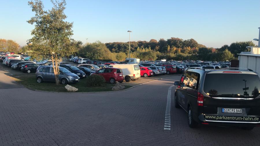Parkplatz inkl. Shuttle Service zum Airport Frankfurt Hahn