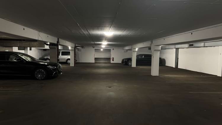 Parkplatz in Tiefgarage mit Valet Service am Airport Frankfurt