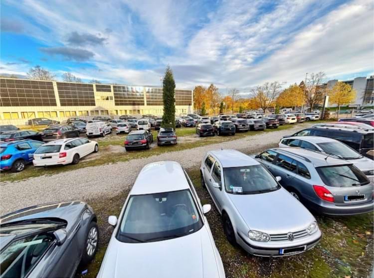 Parkplatz mit Shuttle Service zum Airport München