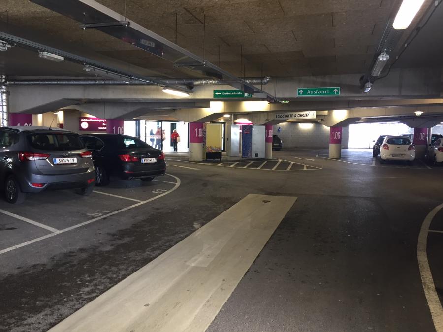 Park And Ride Salzburg Nähe Flughafen www.parkinglist.de