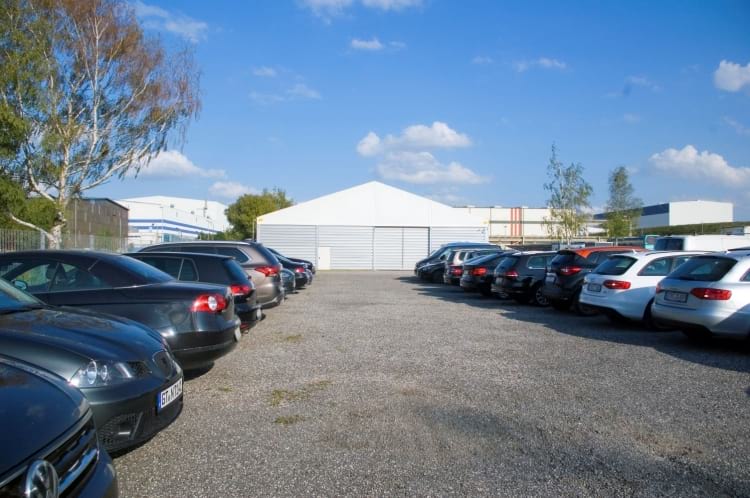 Parkplatz mit Shuttle Service zum Cruise Center Rostock-Warnemünde