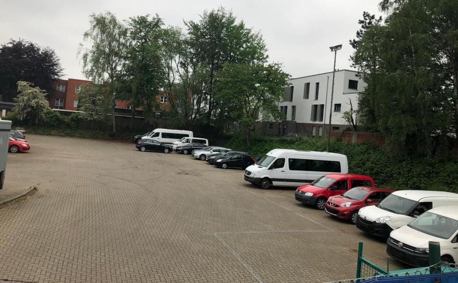 Parkplatz mit Valet Service am Airport Hamburg - simple parking