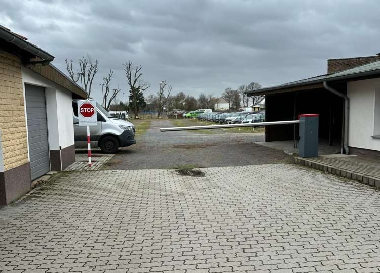 Parkplatz mit Valet Service am Airport BER Berlin Brandenburg