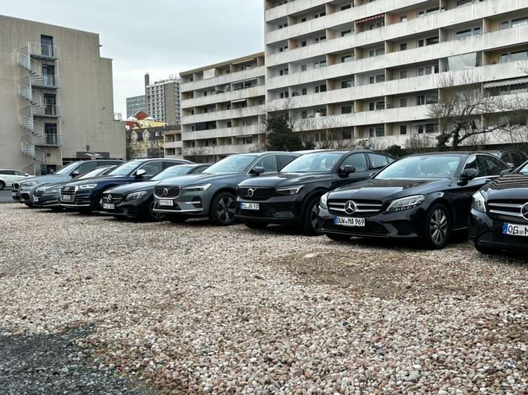 Parkplatz mit Valet Service am Airport Frankfurt