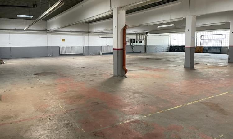 Parken in Parkhalle mit Valet Service am Flughafen Düsseldorf