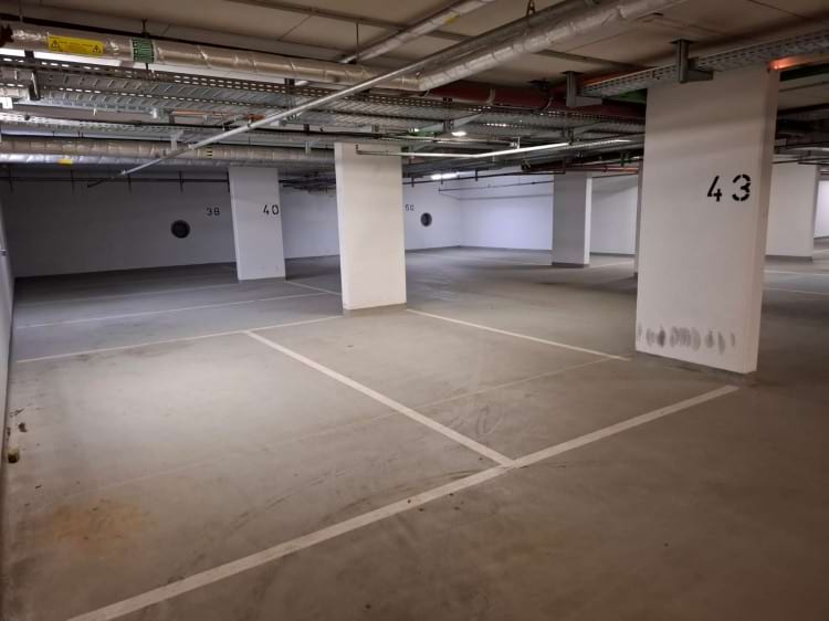 Parken im Parkhaus mit Valet Service am Airport Frankfurt