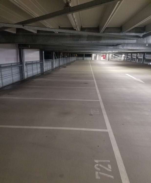 Parkhaus mit Valet am Flughafen Frankfurt Star Parkplatz