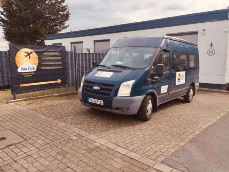 Parken mit Shuttle Service zum Airport Düsseldorf