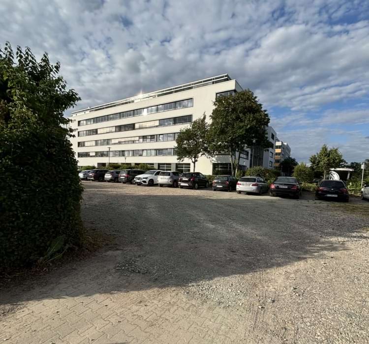 Parkplatz mit Valet Service am Flughafen Frankfurt am Main