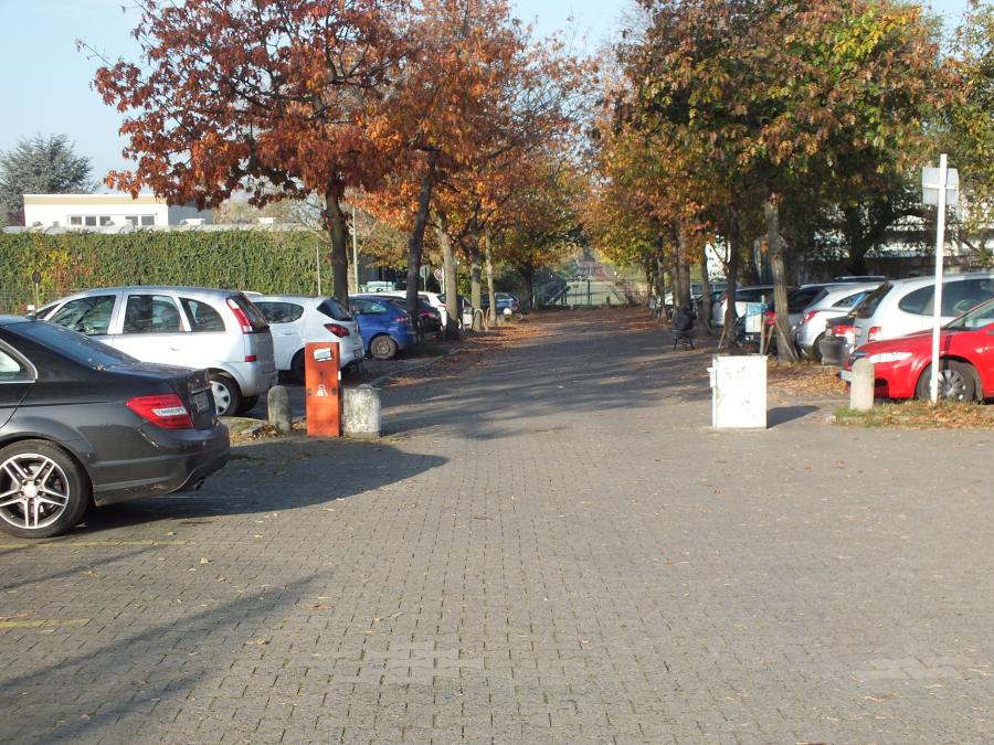 Parken Flughafen Berlin Tegel Geheimtipp www.parkinglist.de