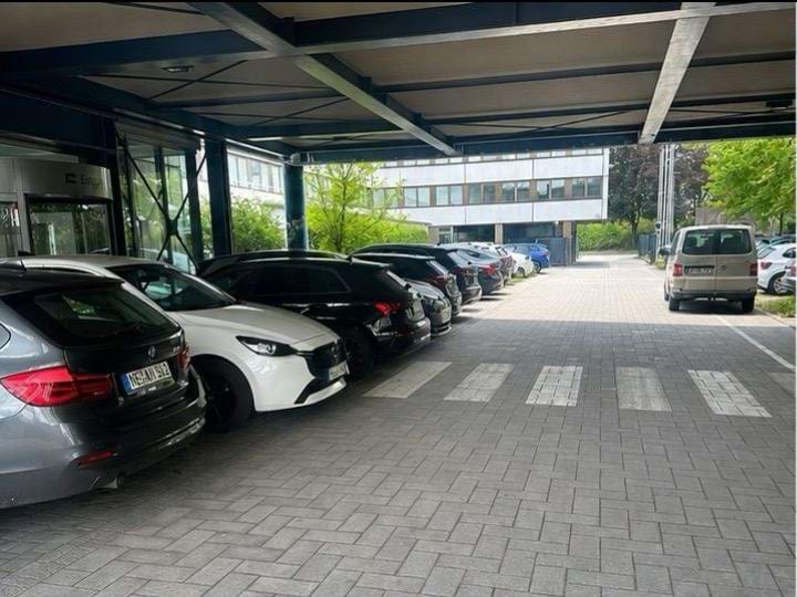 Parkplatz mit Valet Service am Flughafen Düsseldorf
