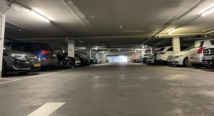 Parkplatz mit Shuttle Service zum Kreuzfahrthafen Düsseldorf
