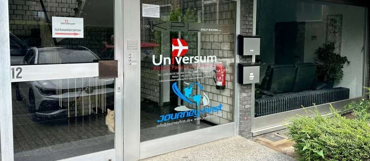 Parkplatz im Parkhaus mit Shuttle Service zum Hafen Düsseldorf