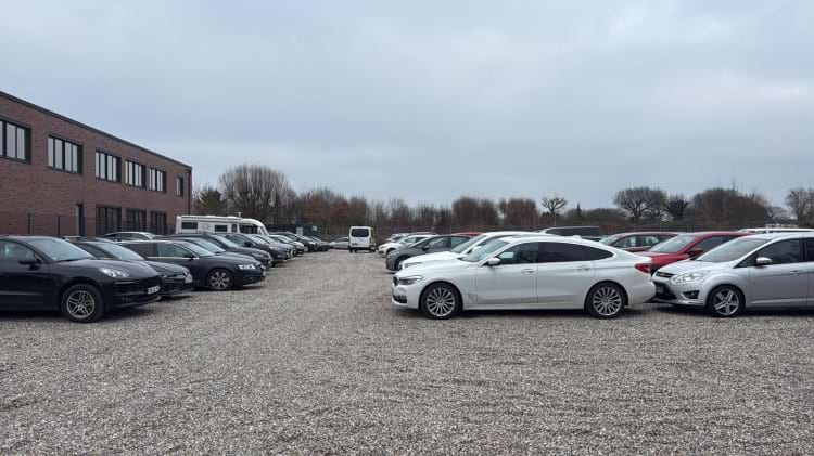 Parken mit Shuttle Service zum Flughafen Hamburg