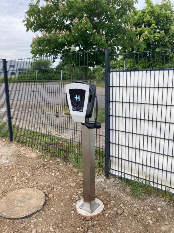 Ladestation für E Autos nahe Flughafen Leipzig