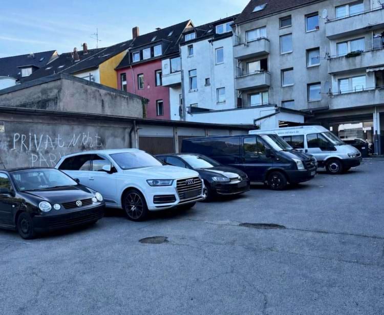 Parkplatz mit Valet Service am Flughafen Düsseldorf