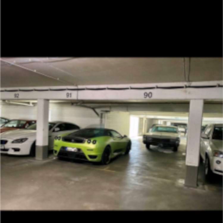 Parkplatz im Parkhaus mit Valet Service am Flughafen Düsseldorf
